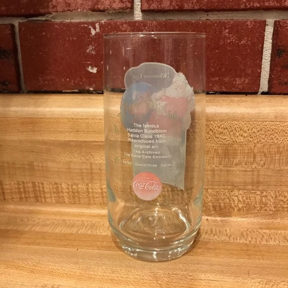 Vintage Coca Cola Christmas Santa Glass Set of 2 - Picture 3 of 5